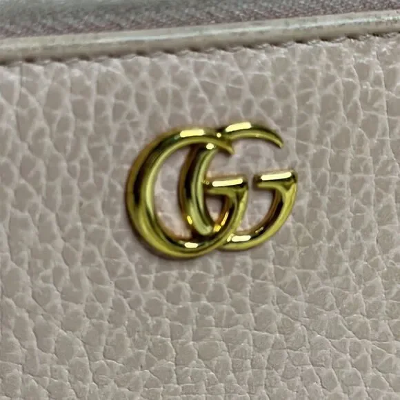 💯 Authentic Gucci GG Long Zipped Around Leather Wallet 🍀 - Picture 8 of 15